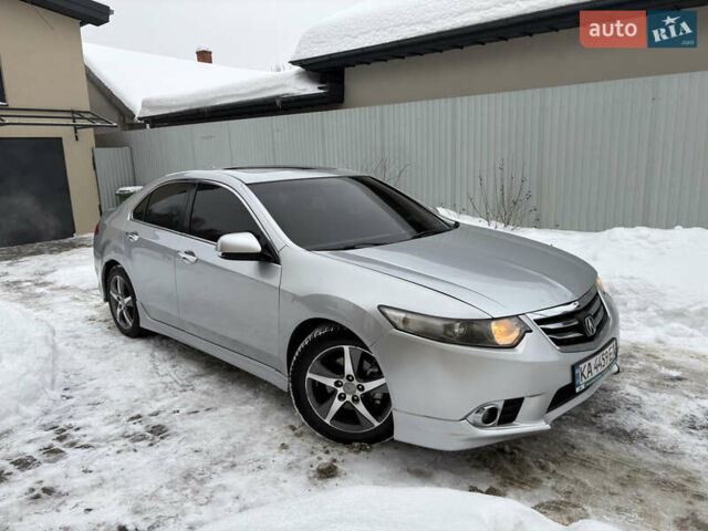 Серый Акура ТСХ, объемом двигателя 2.35 л и пробегом 219 тыс. км за 9300 $, фото 1 на Automoto.ua