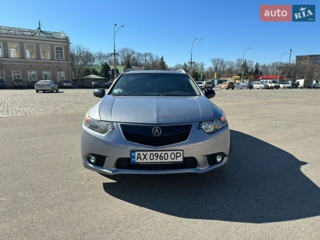 Серый Акура ТСХ, объемом двигателя 2.4 л и пробегом 310 тыс. км за 8800 $, фото 1 на Automoto.ua
