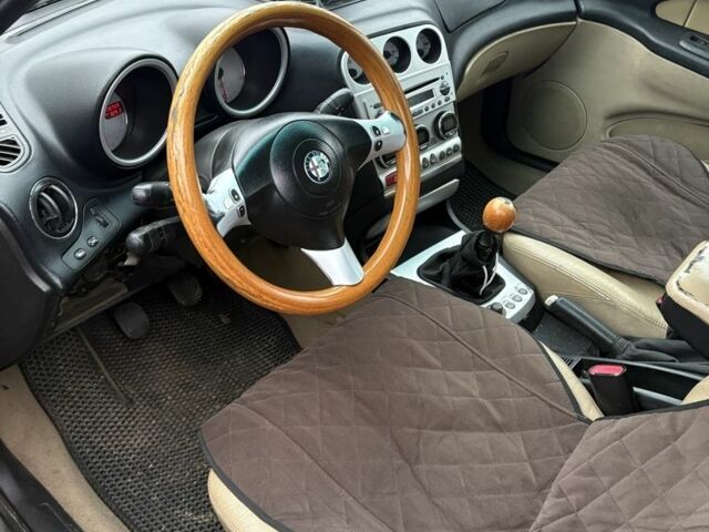 Серый Альфа 156, объемом двигателя 2.4 л и пробегом 310 тыс. км за 1500 $, фото 1 на Automoto.ua