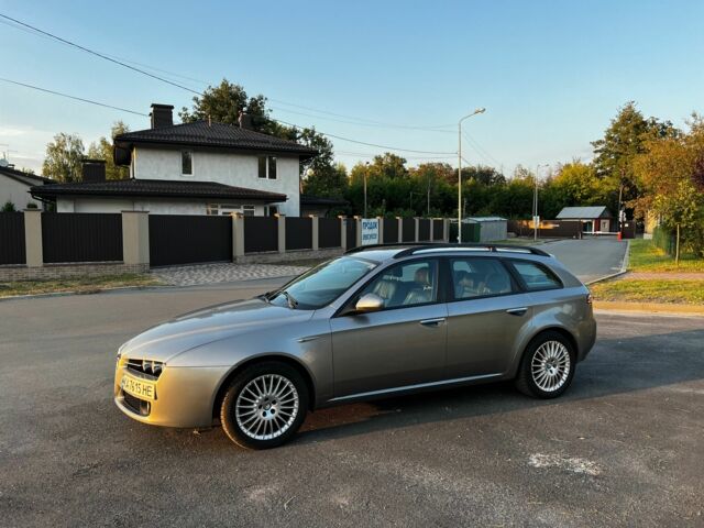 Сірий Альфа 159, об'ємом двигуна 1.9 л та пробігом 303 тис. км за 5800 $, фото 1 на Automoto.ua