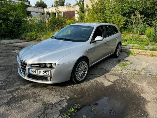 Серый Альфа 159, объемом двигателя 1.9 л и пробегом 301 тыс. км за 3450 $, фото 1 на Automoto.ua