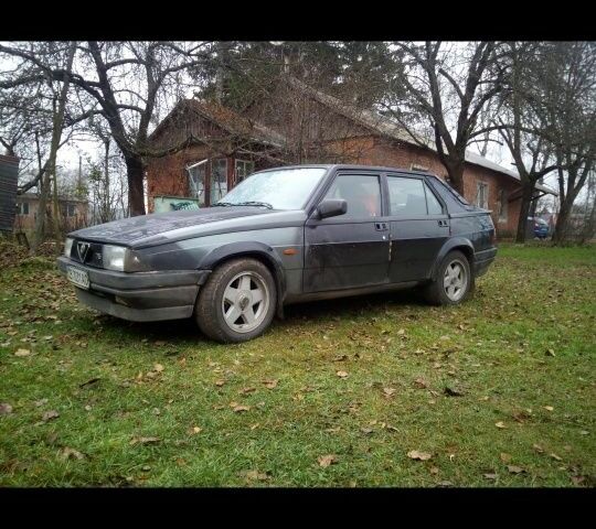 Чорний Альфа 75, об'ємом двигуна 2 л та пробігом 175 тис. км за 1328 $, фото 1 на Automoto.ua