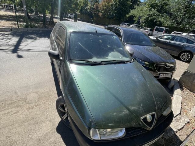 Зелений Альфа Ромео 145, об'ємом двигуна 1.4 л та пробігом 17 тис. км за 1599 $, фото 1 на Automoto.ua
