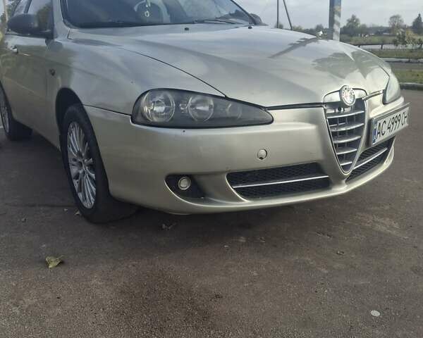 Альфа Ромео 147 2005 в Лугинах на Automoto.ua Бежевый Альфа Ромео 147, объемом двигателя 1.6 л и пробегом 186 тыс. км за 4500 $, фото 1 на Automoto.ua