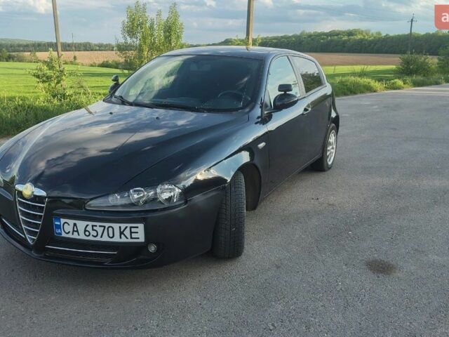 Бежевий Альфа Ромео 147, об'ємом двигуна 1.6 л та пробігом 217 тис. км за 3200 $, фото 1 на Automoto.ua