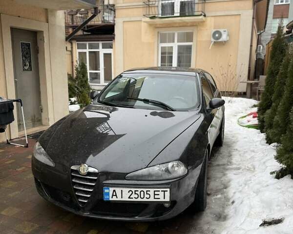 Чорний Альфа Ромео 147, об'ємом двигуна 1.6 л та пробігом 300 тис. км за 3500 $, фото 1 на Automoto.ua