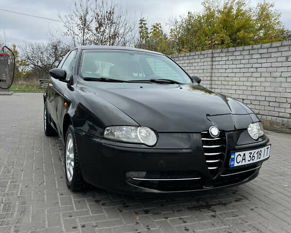 Черный Альфа Ромео 147, объемом двигателя 1.9 л и пробегом 255 тыс. км за 3500 $, фото 1 на Automoto.ua