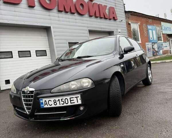 Чорний Альфа Ромео 147, об'ємом двигуна 1.6 л та пробігом 138 тис. км за 4300 $, фото 1 на Automoto.ua