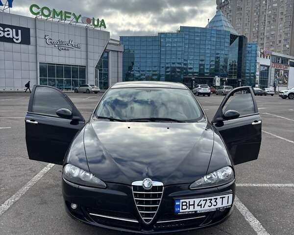 Черный Альфа Ромео 147, объемом двигателя 1.97 л и пробегом 209 тыс. км за 4300 $, фото 1 на Automoto.ua