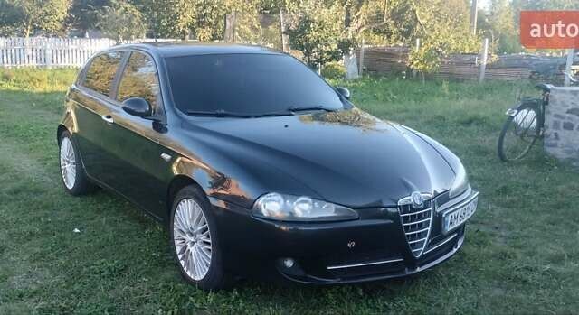 Чорний Альфа Ромео 147, об'ємом двигуна 1.6 л та пробігом 273 тис. км за 4400 $, фото 1 на Automoto.ua