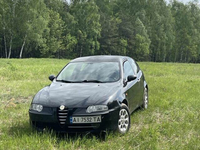 Черный Альфа Ромео 147, объемом двигателя 1.9 л и пробегом 355 тыс. км за 3500 $, фото 1 на Automoto.ua