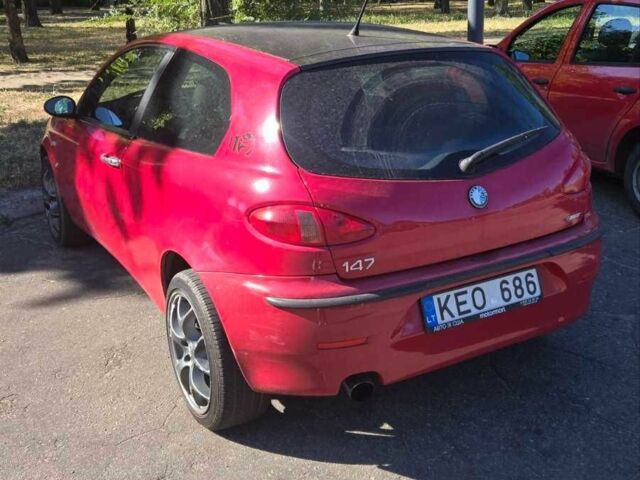 Красный Альфа Ромео 147, объемом двигателя 1.9 л и пробегом 260 тыс. км за 1844 $, фото 1 на Automoto.ua