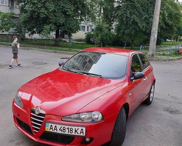Красный Альфа Ромео 147, объемом двигателя 0 л и пробегом 125 тыс. км за 3000 $, фото 1 на Automoto.ua