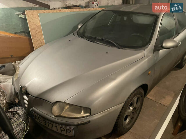 Серый Альфа Ромео 147, объемом двигателя 1.91 л и пробегом 487 тыс. км за 3000 $, фото 1 на Automoto.ua