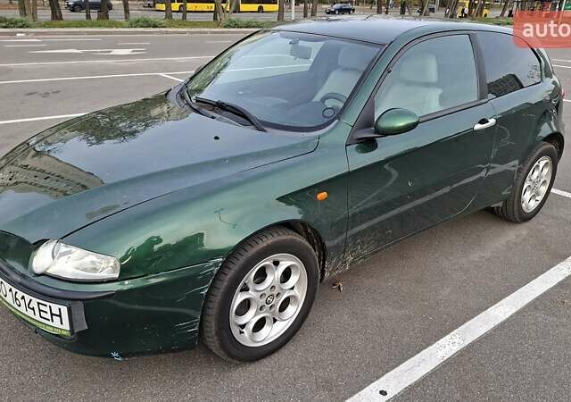 Зеленый Альфа Ромео 147, объемом двигателя 1.6 л и пробегом 189 тыс. км за 3500 $, фото 1 на Automoto.ua