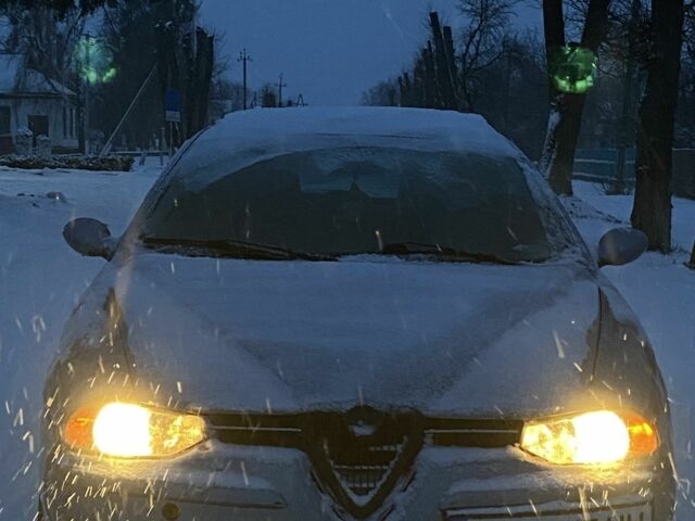 Серый Альфа Ромео 156, объемом двигателя 1.9 л и пробегом 500 тыс. км за 3333 $, фото 1 на Automoto.ua