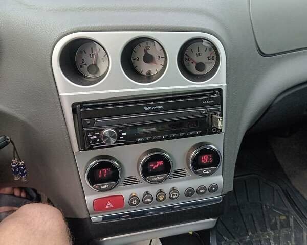 Сірий Альфа Ромео 156, об'ємом двигуна 1.9 л та пробігом 263 тис. км за 4200 $, фото 1 на Automoto.ua