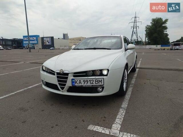 Білий Альфа Ромео 159, об'ємом двигуна 2.2 л та пробігом 125 тис. км за 7500 $, фото 1 на Automoto.ua
