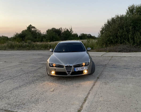 Бежевий Альфа Ромео 159, об'ємом двигуна 2.2 л та пробігом 208 тис. км за 5700 $, фото 1 на Automoto.ua