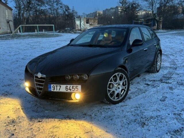 Чорний Альфа Ромео 159, об'ємом двигуна 1.9 л та пробігом 1 тис. км за 2600 $, фото 1 на Automoto.ua