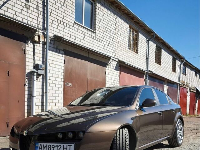 Коричневий Альфа Ромео 159, об'ємом двигуна 2.39 л та пробігом 330 тис. км за 8500 $, фото 1 на Automoto.ua