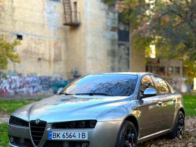 Сірий Альфа Ромео 159, об'ємом двигуна 1.9 л та пробігом 300 тис. км за 5600 $, фото 1 на Automoto.ua