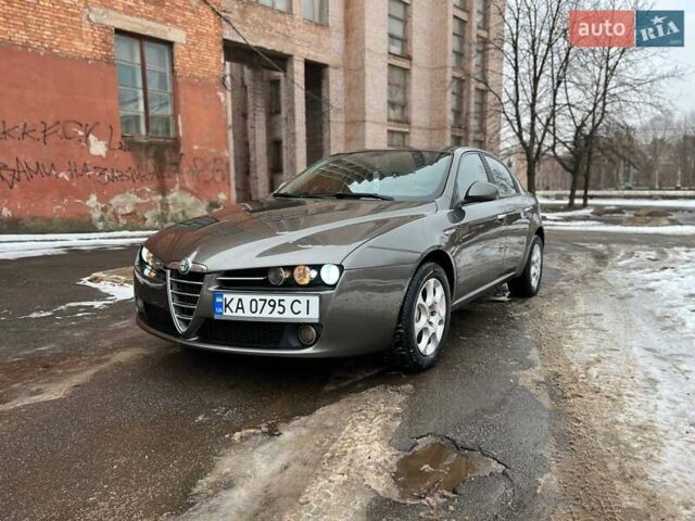 Сірий Альфа Ромео 159, об'ємом двигуна 1.9 л та пробігом 230 тис. км за 6500 $, фото 1 на Automoto.ua