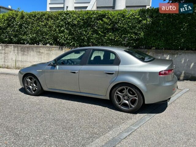 Сірий Альфа Ромео 159, об'ємом двигуна 1.8 л та пробігом 165 тис. км за 11500 $, фото 1 на Automoto.ua