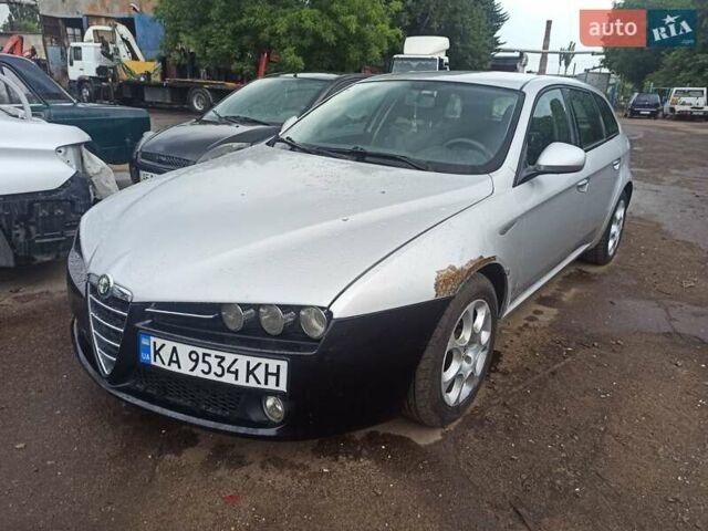 Сірий Альфа Ромео 159, об'ємом двигуна 1.91 л та пробігом 200 тис. км за 4500 $, фото 1 на Automoto.ua