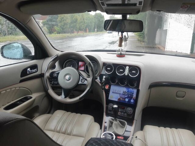 Сірий Альфа Ромео 159, об'ємом двигуна 1.9 л та пробігом 265 тис. км за 6600 $, фото 1 на Automoto.ua