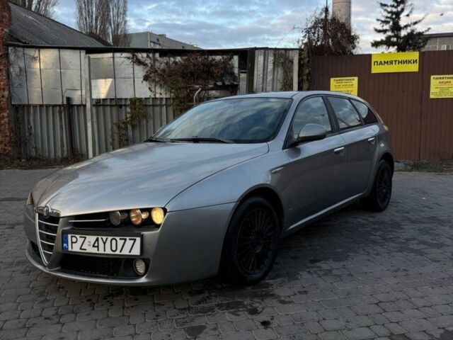 Сірий Альфа Ромео 159, об'ємом двигуна 1.9 л та пробігом 240 тис. км за 2850 $, фото 1 на Automoto.ua