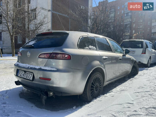 Сірий Альфа Ромео 159, об'ємом двигуна 1.9 л та пробігом 250 тис. км за 1500 $, фото 1 на Automoto.ua