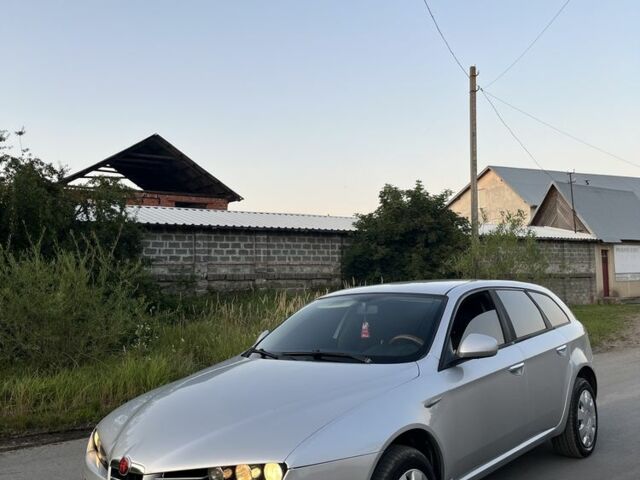 Серый Альфа Ромео 159, объемом двигателя 1.9 л и пробегом 290 тыс. км за 6004 $, фото 1 на Automoto.ua