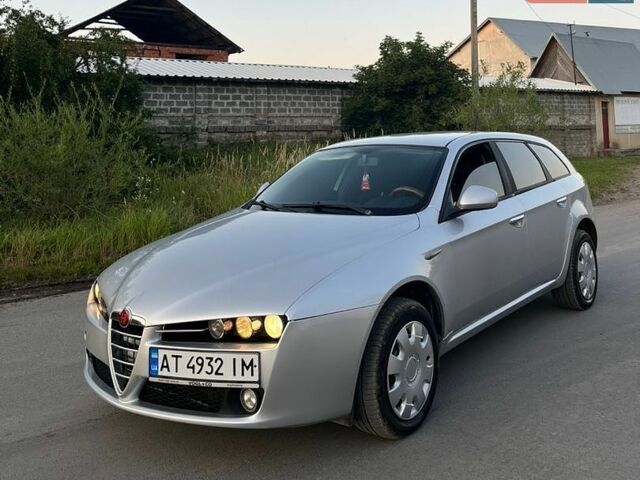 Сірий Альфа Ромео 159, об'ємом двигуна 1.91 л та пробігом 290 тис. км за 5999 $, фото 1 на Automoto.ua