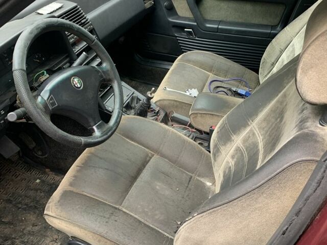 Червоний Альфа Ромео 164, об'ємом двигуна 0 л та пробігом 1 тис. км за 800 $, фото 1 на Automoto.ua