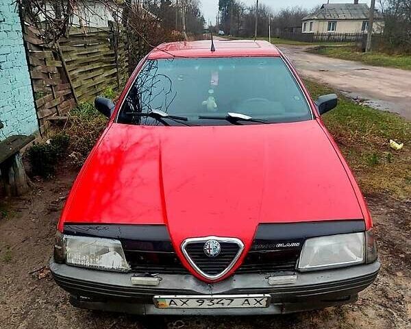 Красный Альфа Ромео 164, объемом двигателя 2 л и пробегом 100 тыс. км за 2000 $, фото 1 на Automoto.ua