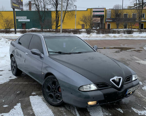 Сірий Альфа Ромео 166, об'ємом двигуна 2.39 л та пробігом 250 тис. км за 2500 $, фото 1 на Automoto.ua