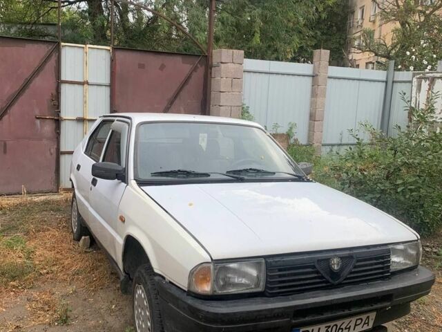 Білий Альфа Ромео 33, об'ємом двигуна 1.8 л та пробігом 200 тис. км за 250 $, фото 1 на Automoto.ua