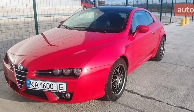 Червоний Альфа Ромео Brera, об'ємом двигуна 2.2 л та пробігом 252 тис. км за 9000 $, фото 1 на Automoto.ua