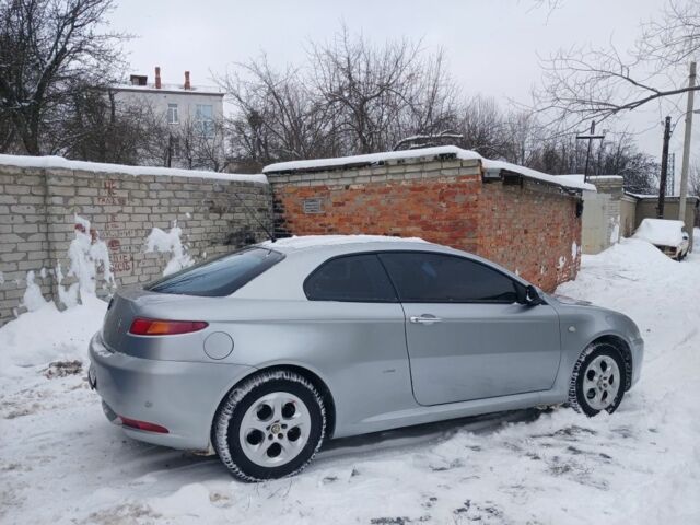 Сірий Альфа Ромео GT, об'ємом двигуна 2 л та пробігом 190 тис. км за 3600 $, фото 1 на Automoto.ua