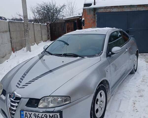 Сірий Альфа Ромео GT, об'ємом двигуна 1.97 л та пробігом 190 тис. км за 3600 $, фото 1 на Automoto.ua