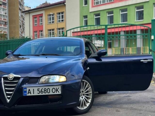 Синий Альфа Ромео ГТ, объемом двигателя 2 л и пробегом 198 тыс. км за 3000 $, фото 1 на Automoto.ua