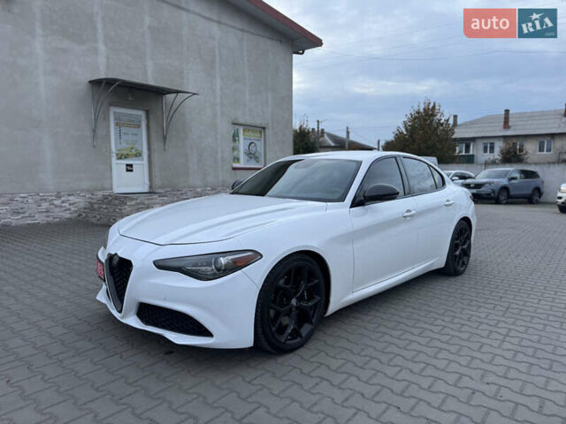 Альфа Ромео Джулия 2019 в Луцке на Automoto.ua Белый Альфа Ромео Джулия, объемом двигателя 2 л и пробегом 177 тыс. км за 15000 $, фото 1 на Automoto.ua