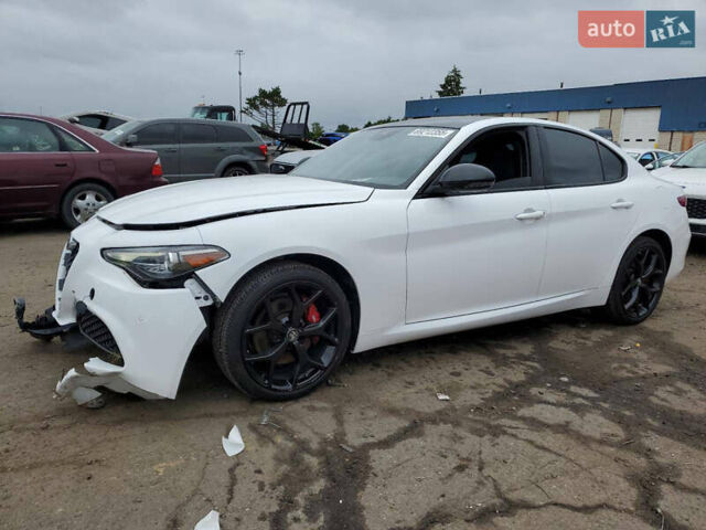 Альфа Ромео Джулія 2020 у Києві на Automoto.ua Білий Альфа Ромео Джулія, об'ємом двигуна 2 л та пробігом 50 тис. км за 18650 $, фото 1 на Automoto.ua