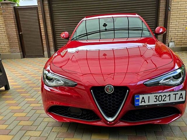 Червоний Альфа Ромео Джулія, об'ємом двигуна 2 л та пробігом 38 тис. км за 27500 $, фото 1 на Automoto.ua