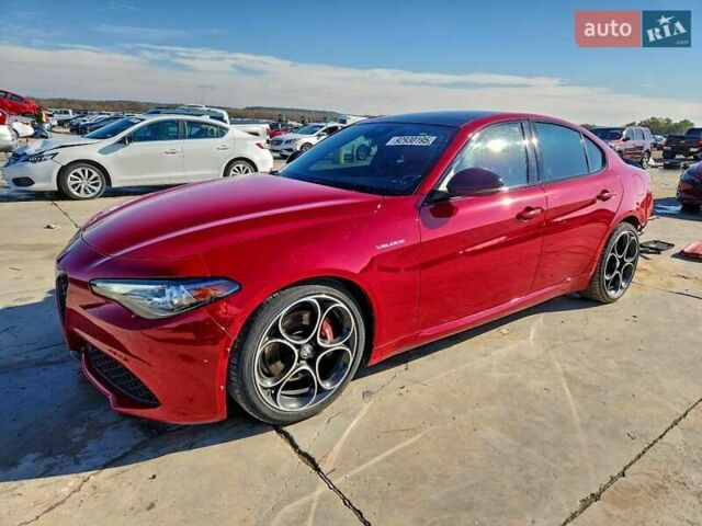 Червоний Альфа Ромео Джулія, об'ємом двигуна 2 л та пробігом 91 тис. км за 6000 $, фото 1 на Automoto.ua