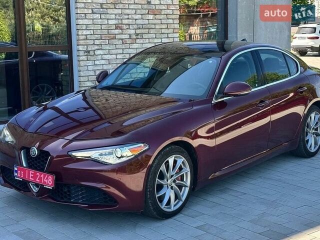 Альфа Ромео Джулия, объемом двигателя 2 л и пробегом 195 тыс. км за 13200 $, фото 1 на Automoto.ua