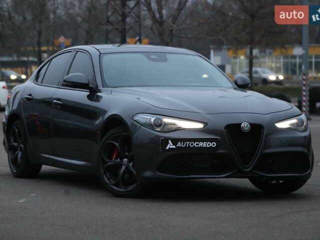 Сірий Альфа Ромео Джулія, об'ємом двигуна 2 л та пробігом 75 тис. км за 17500 $, фото 1 на Automoto.ua