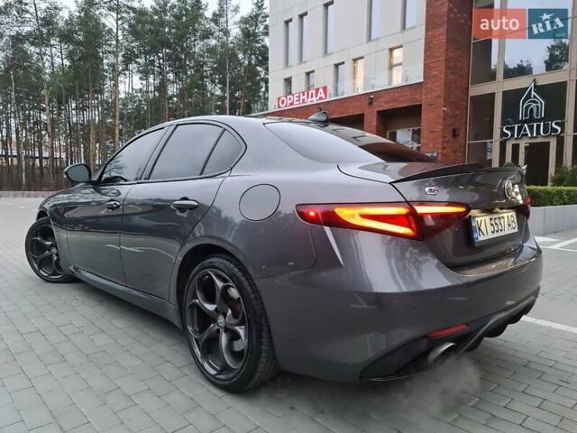 Серый Альфа Ромео Джулия, объемом двигателя 2 л и пробегом 74 тыс. км за 17100 $, фото 1 на Automoto.ua