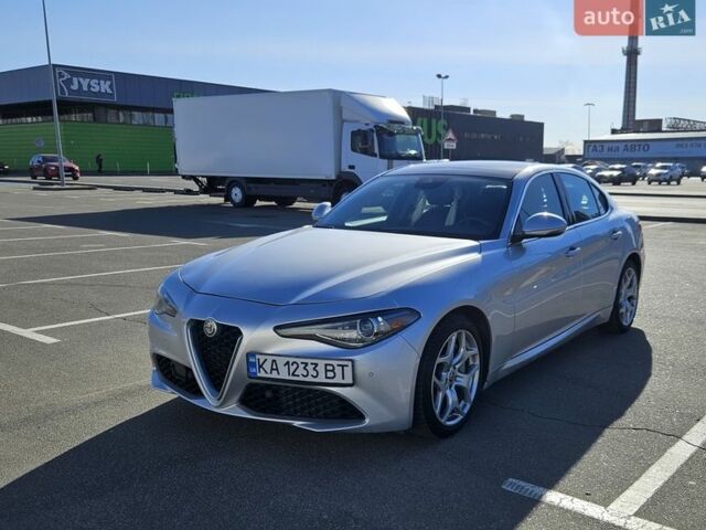 Серый Альфа Ромео Джулия, объемом двигателя 2 л и пробегом 66 тыс. км за 25000 $, фото 1 на Automoto.ua